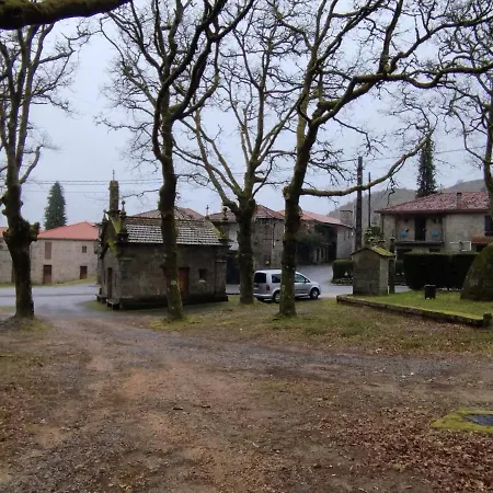 La Casa De Famelga Шале Карбальедо